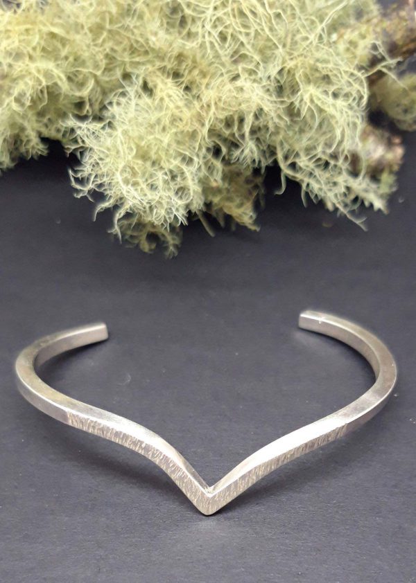 Bark Finish V Shaped Bangle - Image 3