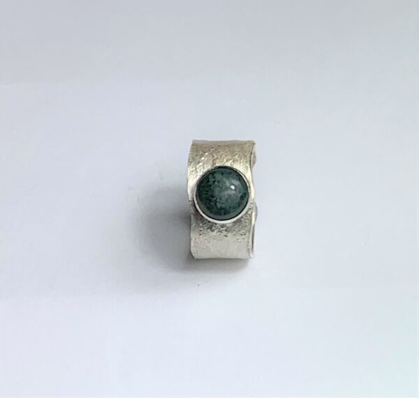 Contemporary Moss Agate single stone cabochon ring